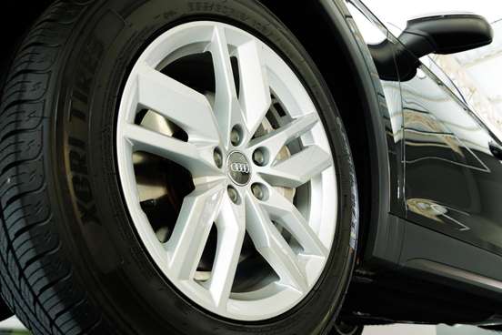 AUDI-Q5-2019