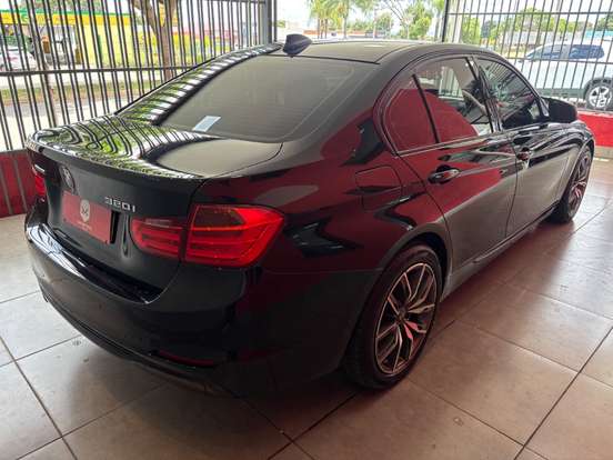 BMW-320i-2015