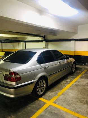 BMW-320i-2005