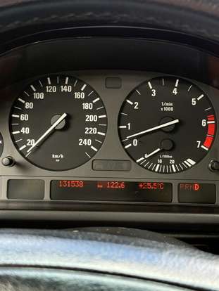 BMW-540i-4.4 PROTECTION SEDAN V8 32V GASOLINA 4P AUTOMÁTICO BMW-540i-2000