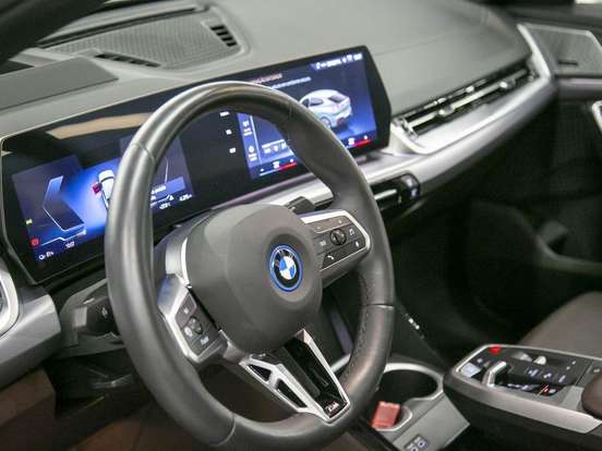 BMW-iX2-64,8 KW ELÉTRICO XDRIVE30 M SPORT BMW-iX2-2024