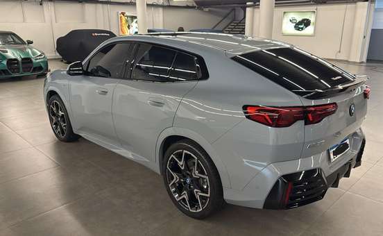 BMW-iX2-2024