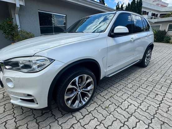 BMW-X5-3.0 FULL 4X4 35I 6 CILINDROS 24V GASOLINA 4P AUTOMÁTICO BMW-X5-2016