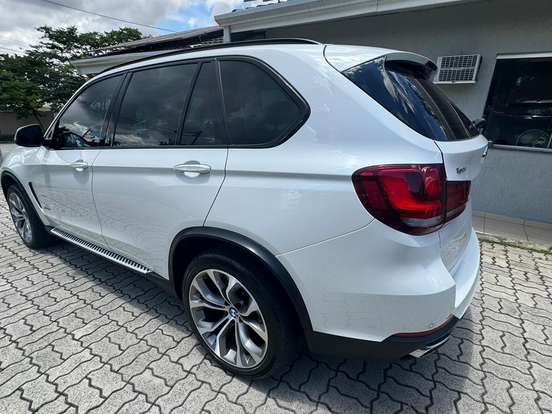 BMW-X5-3.0 FULL 4X4 35I 6 CILINDROS 24V GASOLINA 4P AUTOMÁTICO BMW-X5-2016