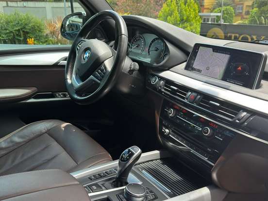 BMW-X5-3.0 FULL 4X4 35I 6 CILINDROS 24V GASOLINA 4P AUTOMÁTICO BMW-X5-2016