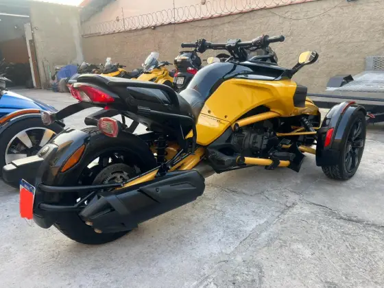 CAN-AM SPYDER F3-S 