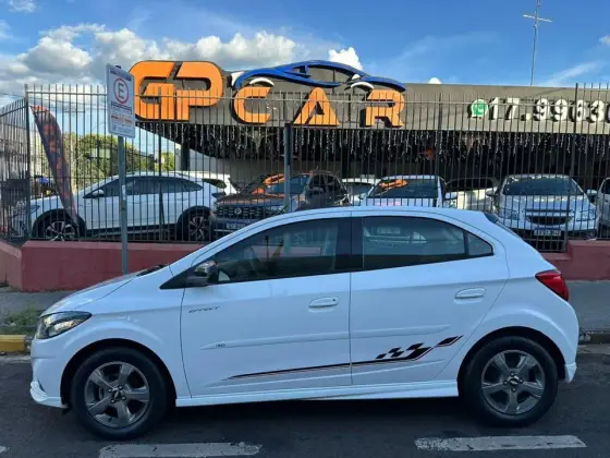 CHEVROLET ONIX 1.4 MPFI EFFECT 8V FLEX 4P MANUAL
