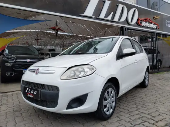 FIAT PALIO 1.0 MPI ATTRACTIVE 8V FLEX 4P MANUAL FIAT PALIO 1.0 MPI ATTRACTIVE 8V FLEX 4P MANUAL