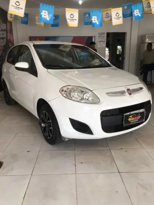 FIAT PALIO 1.0 MPI ATTRACTIVE 8V FLEX 4P MANUAL FIAT PALIO 1.0 MPI ATTRACTIVE 8V FLEX 4P MANUAL