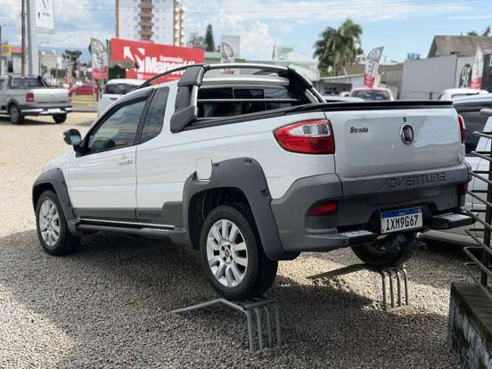 FIAT-STRADA-2016