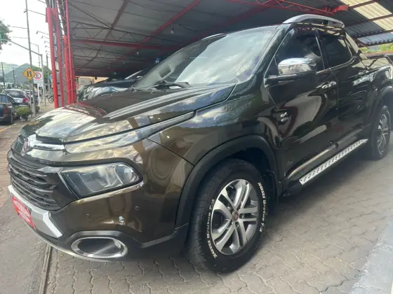 FIAT TORO 2.0 16V TURBO DIESEL VOLCANO 4WD AT9 FIAT TORO 2.0 16V TURBO DIESEL VOLCANO 4WD AT9