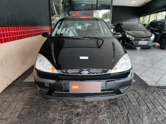 FORD FOCUS 1.6 GL 8V GASOLINA 4P MANUAL