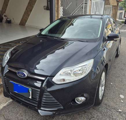 FORD-FOCUS-2013