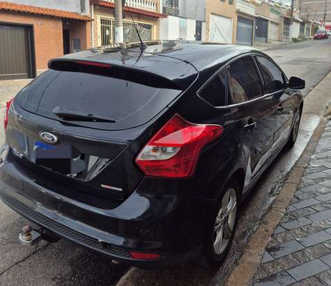 FORD-FOCUS-2013