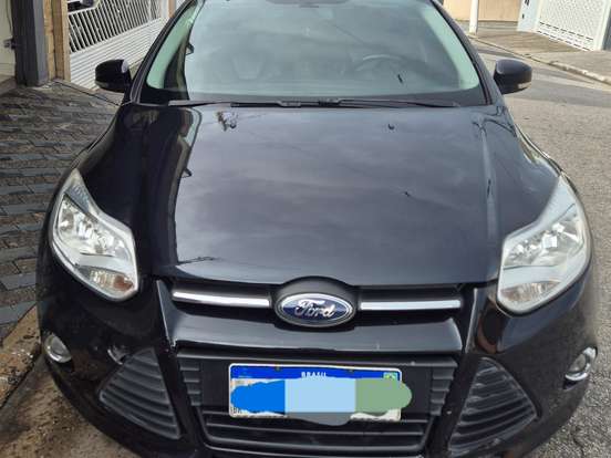 FORD-FOCUS-1.6 SE 16V FLEX 4P POWERSHIFT FORD-FOCUS-2013