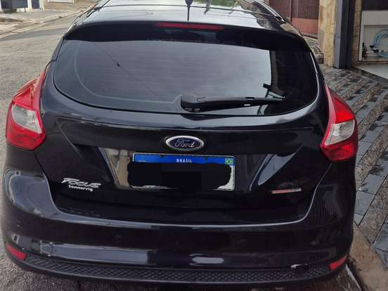 FORD-FOCUS-1.6 SE 16V FLEX 4P POWERSHIFT FORD-FOCUS-2013