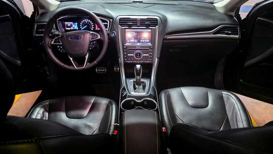 FORD-FUSION-2016