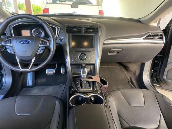 FORD-FUSION-2014
