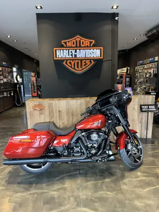 HARLEY-DAVIDSON STREET GLIDE HARLEY-DAVIDSON STREET GLIDE