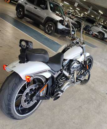 HARLEY-DAVIDSON-SOFTAIL BREAKOUT-2015