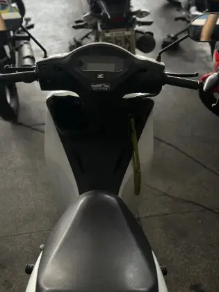 HONDA BIZ 125 ES 