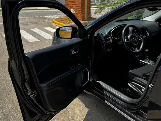 JEEP-COMPASS-2.0 16V FLEX SPORT AUTOMÁTICO JEEP-COMPASS-2017