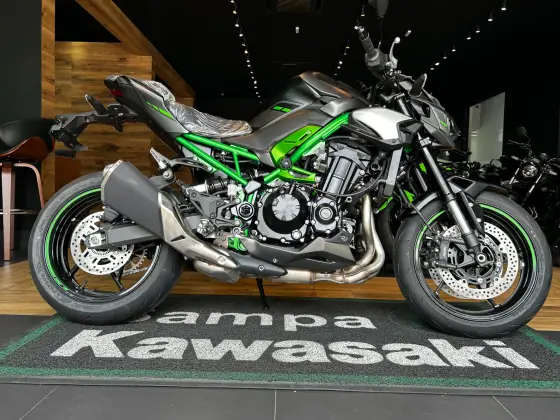 KAWASAKI Z900 