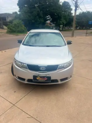 KIA CERATO 1.6 E.213 SEDAN 16V GASOLINA 4P MANUAL