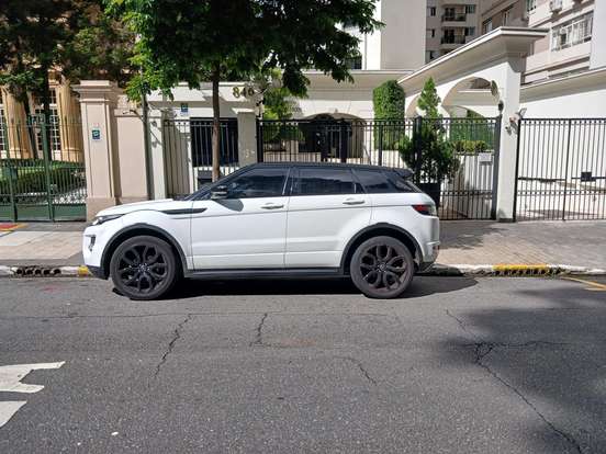 LAND ROVER-RANGE ROVER EVOQUE-2.0 DYNAMIC 4WD 16V GASOLINA 4P AUTOMÁTICO LAND ROVER-RANGE ROVER EVOQUE-2013