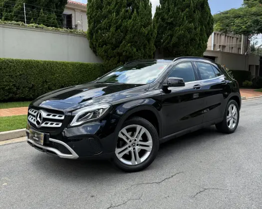 MERCEDES-BENZ GLA 200 1.6 CGI FLEX STYLE 7G-DCT