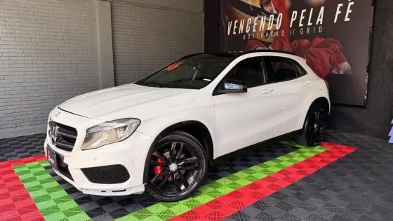 MERCEDES-BENZ GLA 200 1.6 CGI STYLE 16V TURBO FLEX 4P AUTOMÁTICO