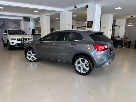 MERCEDES-BENZ-GLA 200-1.6 CGI FLEX ADVANCE 7G-DCT MERCEDES-BENZ-GLA 200-2019