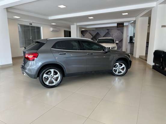 MERCEDES-BENZ-GLA 200-1.6 CGI FLEX ADVANCE 7G-DCT MERCEDES-BENZ-GLA 200-2019