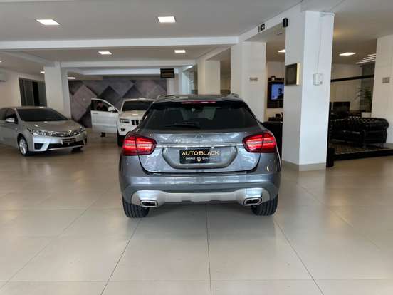 MERCEDES-BENZ-GLA 200-1.6 CGI FLEX ADVANCE 7G-DCT MERCEDES-BENZ-GLA 200-2019