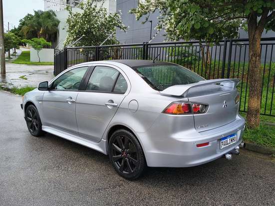 MITSUBISHI-LANCER-2.0 16V GASOLINA 4P AUTOMÁTICO MITSUBISHI-LANCER-2011