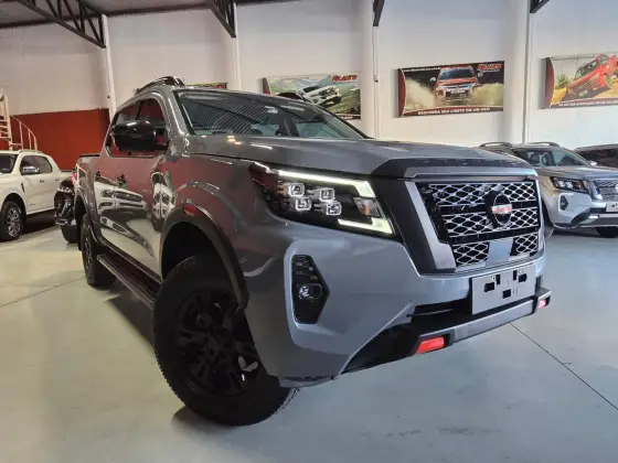 NISSAN FRONTIER 2.3 16V TURBO DIESEL PRO4X CD 4X4 AUTOMÁTICO
