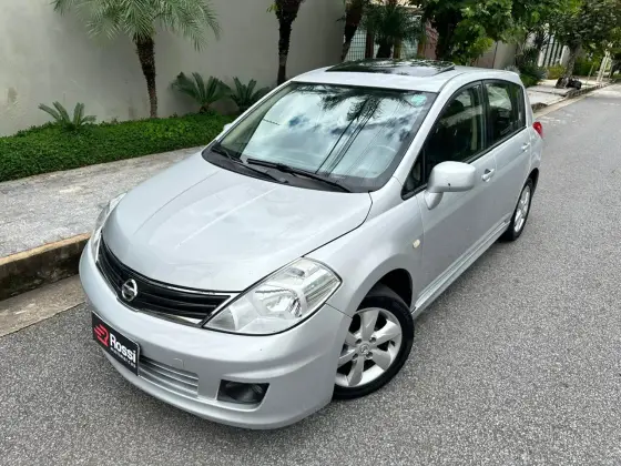 NISSAN TIIDA 1.8 SL 16V FLEX 4P AUTOMÁTICO