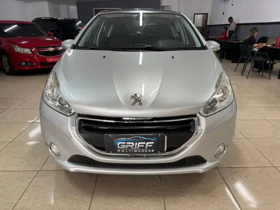 PEUGEOT 208 1.6 GRIFFE 16V FLEX 4P AUTOMÁTICO PEUGEOT 208 1.6 GRIFFE 16V FLEX 4P AUTOMÁTICO