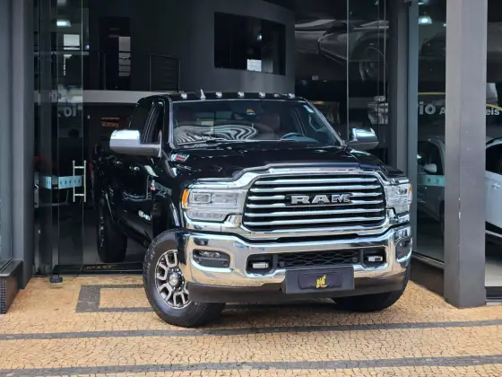 RAM 3500 6.7 I6 TURBO DIESEL LIMITED LONGHORN CD 4X4  AUTOMÁTICO