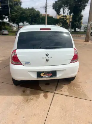 RENAULT-CLIO-2014