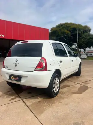 RENAULT-CLIO-2014
