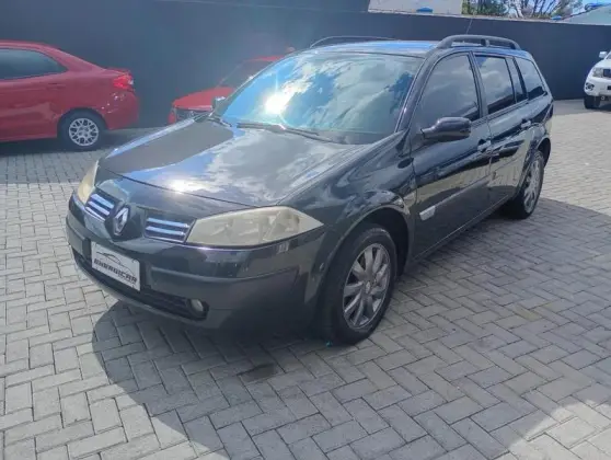 RENAULT MEGANE 1.6 DYNAMIQUE GRAND TOUR 16V FLEX 4P MANUAL RENAULT MEGANE 1.6 DYNAMIQUE GRAND TOUR 16V FLEX 4P MANUAL