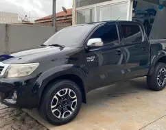 TOYOTA HILUX 2.7 SRV 4X4 CD 16V FLEX 4P AUTOMÁTICO TOYOTA HILUX 2.7 SRV 4X4 CD 16V FLEX 4P AUTOMÁTICO