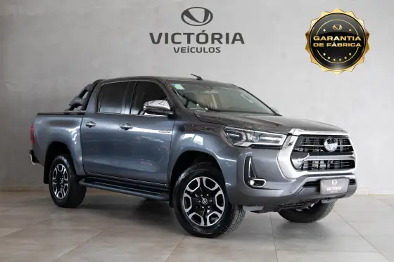 TOYOTA HILUX 2.8 D-4D TURBO DIESEL CD SRX 4X4 AUTOMÁTICO