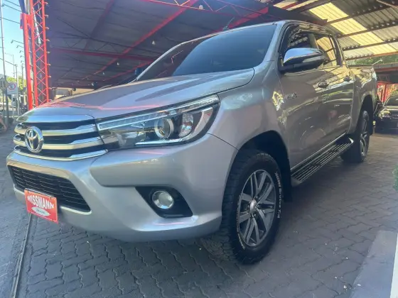 TOYOTA HILUX 2.8 SRX 4X4 CD 16V DIESEL 4P AUTOMÁTICO