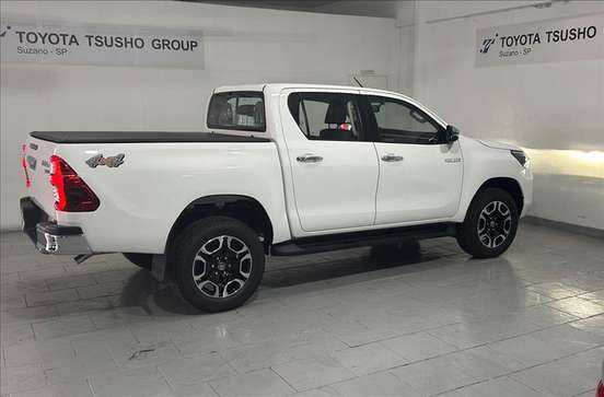 TOYOTA-HILUX-2026