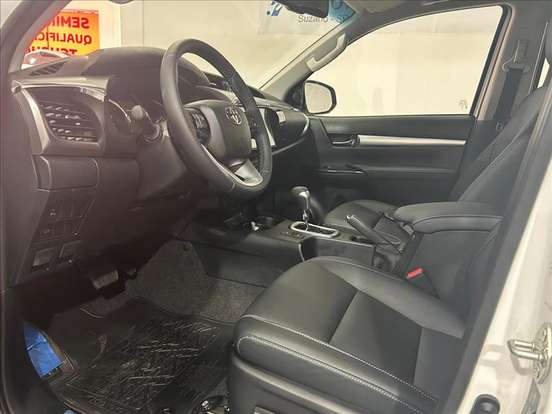 TOYOTA-HILUX-2026