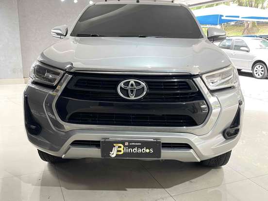 TOYOTA-HILUX-2017