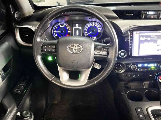 TOYOTA-HILUX-2017