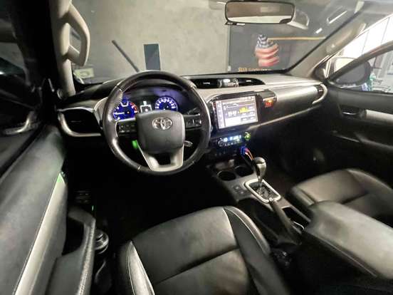 TOYOTA-HILUX-2017